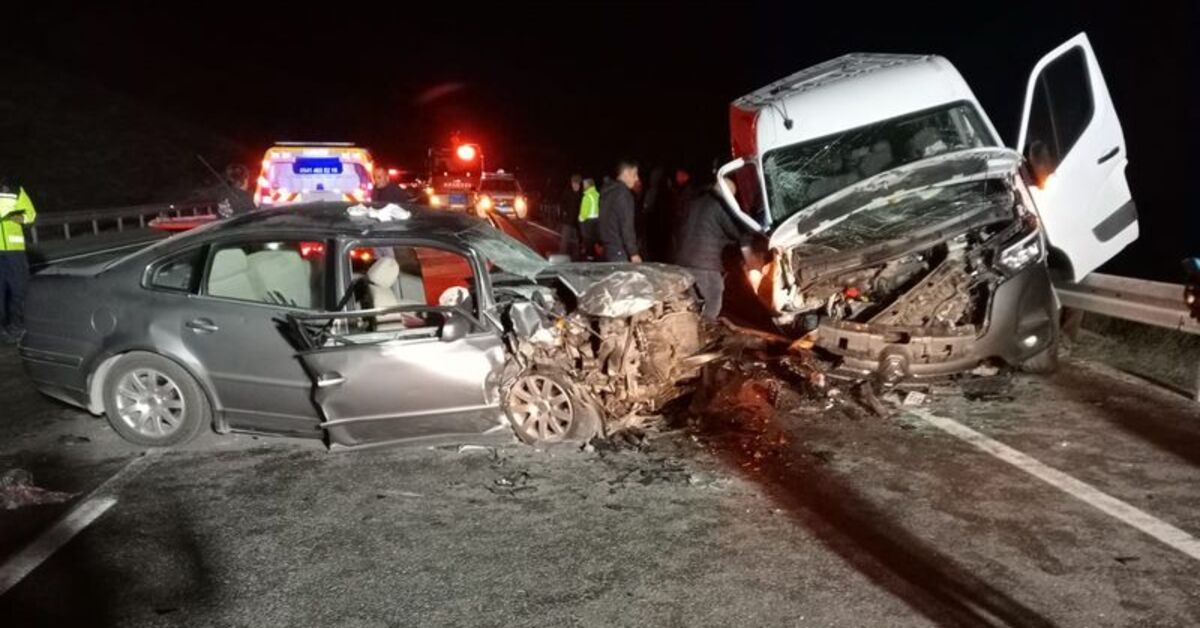 Yozgat’ta minibüsle otomobil çarpıştı: 3 ölü, 5 yaralı
