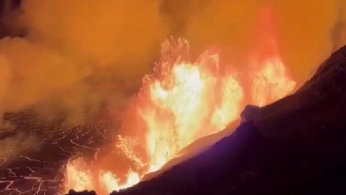 Hawaii’de yanardağ patladı!