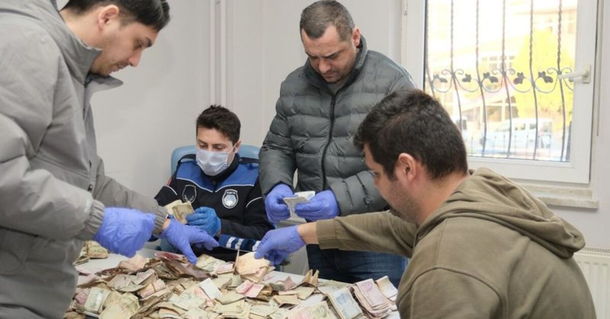 Dilenciden öyle bir para çıktı ki… Paraları 6 zabıta saydı!
